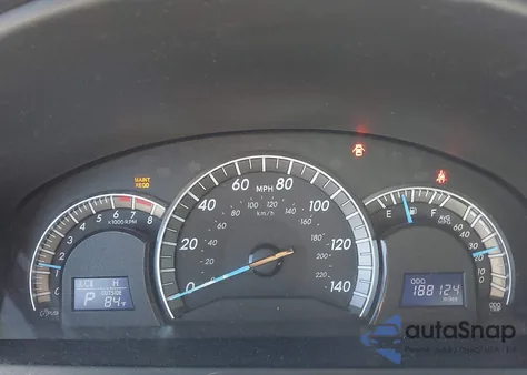 2014 Toyota Camry Se z USA, uszkodzony, nr VIN 4T1BF1FK9EU758176